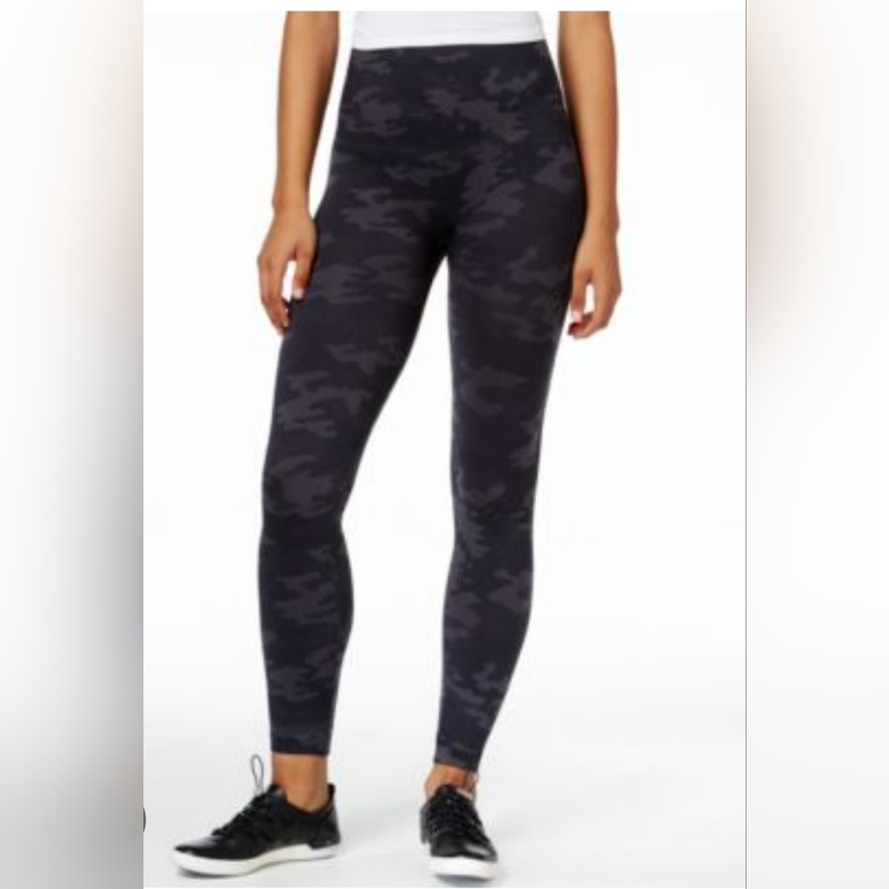 SPANX Camo Leggings Size M